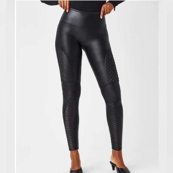 SPANX Pants - Spanx Black Faux Leather Moto Leggings. Color Very black. Size XLarge